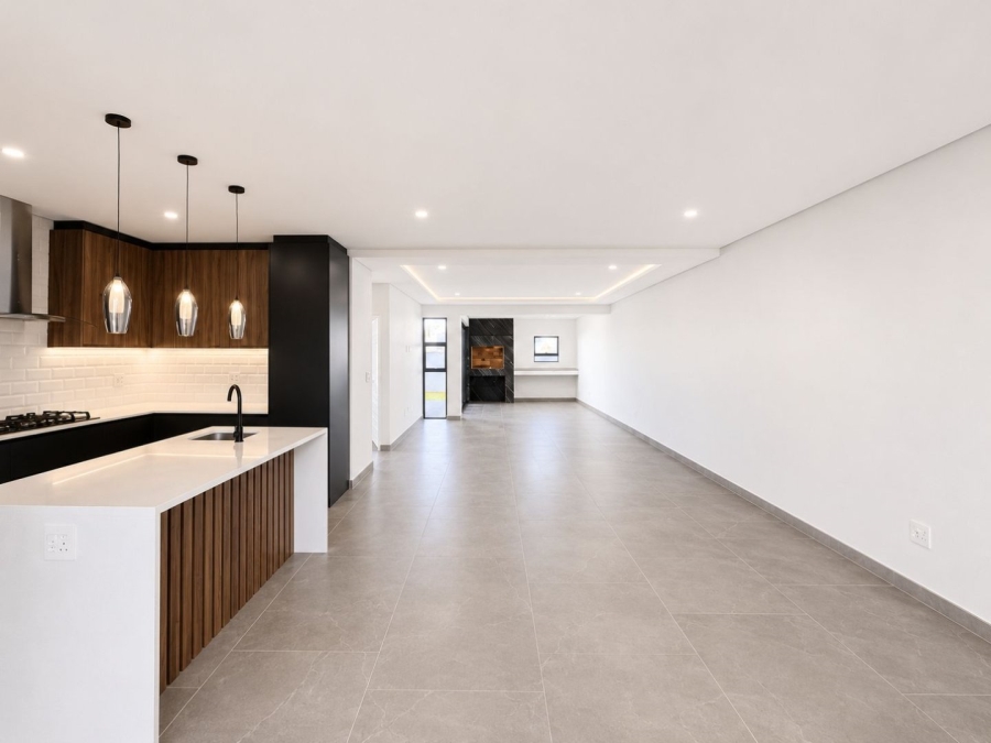 4 Bedroom Property for Sale in Sandown Western Cape